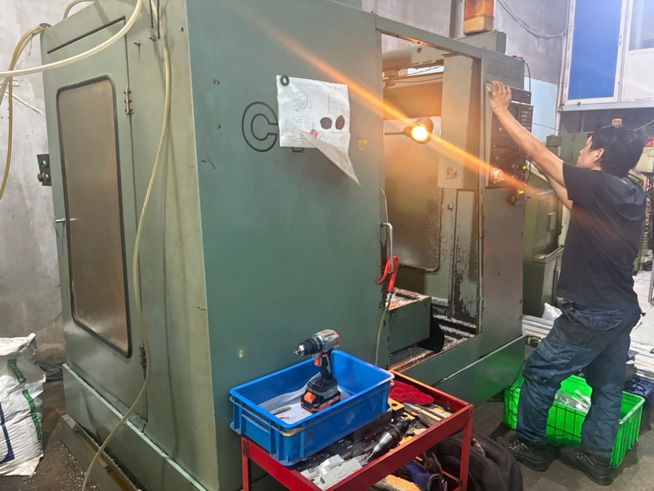CNC milling machine